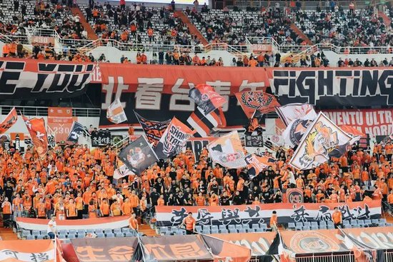 了解ag贵宾会拥有线上和线下多平台的娱乐场所