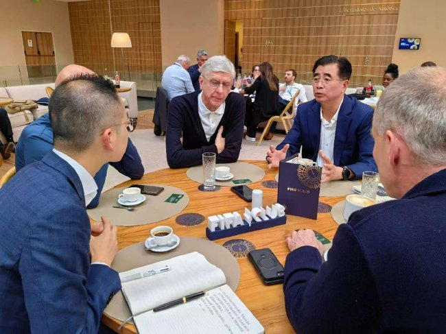 ag贵宾会拥有2000多名自主研发人员图片展示