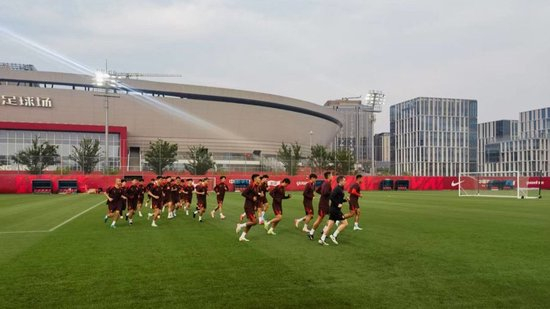 了解ag贵宾会拥有线上和线下多平台的娱乐场所