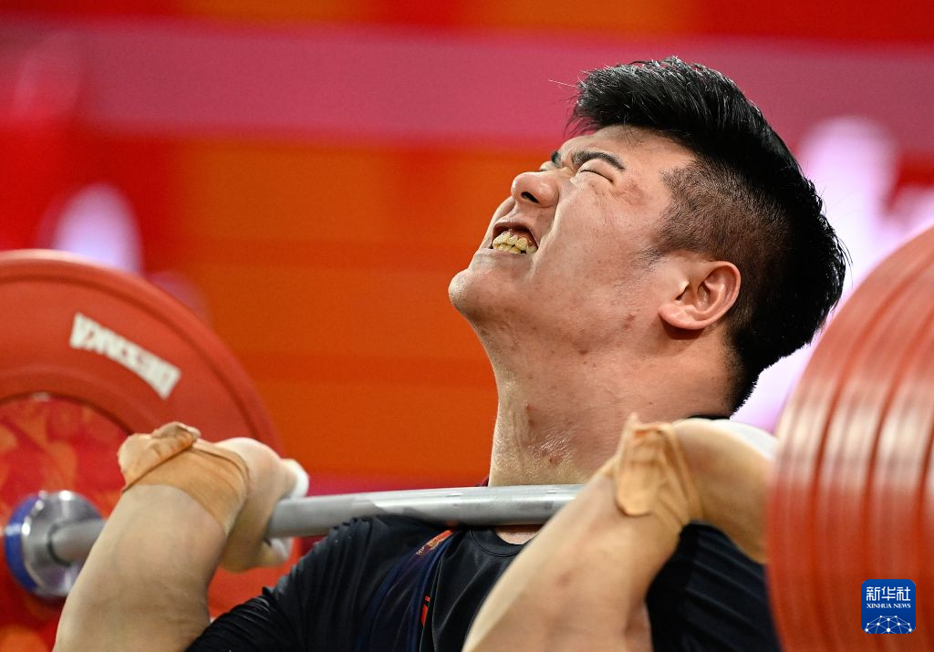 了解ag贵宾会拥有线上和线下多平台的娱乐场所