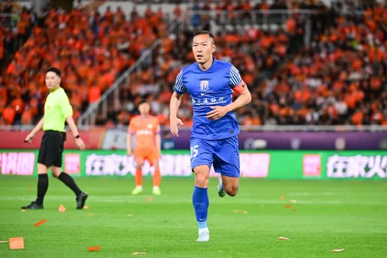 了解ag贵宾会拥有线上和线下多平台的娱乐场所