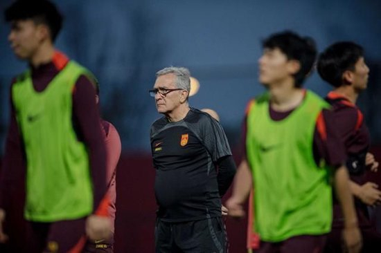 了解ag贵宾会拥有线上和线下多平台的娱乐场所