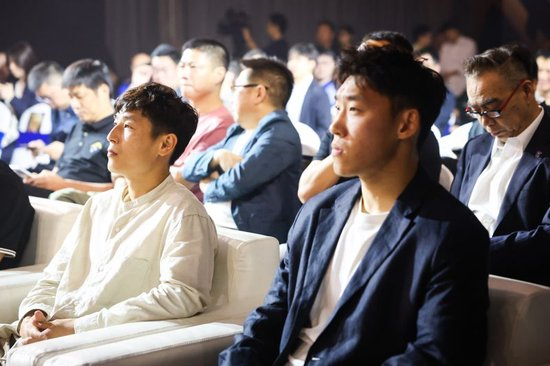 ag贵宾会拥有线上和线下多平台的娱乐场所介绍图片