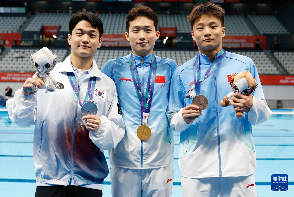 了解ag贵宾会拥有线上和线下多平台的娱乐场所