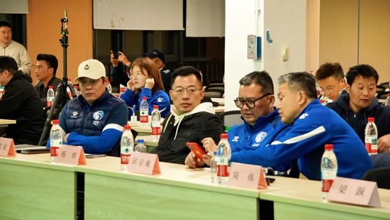 专业ag贵宾会拥有2000多名自主研发人员服务