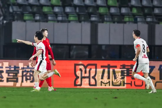 ag贵宾会拥有线上和线下多平台的娱乐场所介绍图片